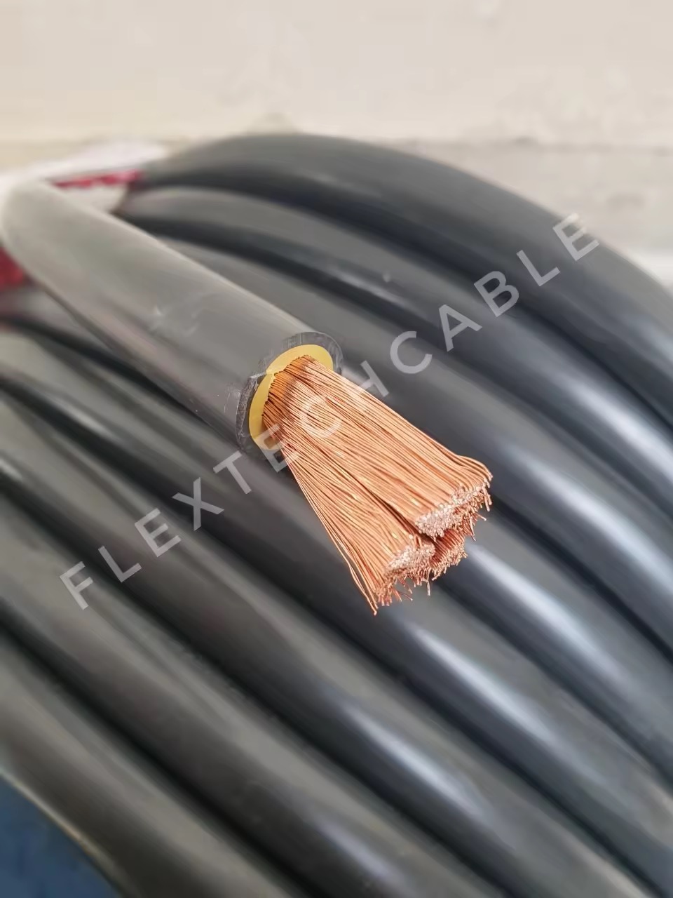  ͧᴧ BIFLEX (Premium Welding Cable) մ 35 sq.mm 1121/0.20